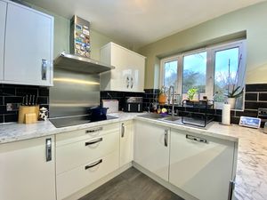 Breakfast Kitchen- click for photo gallery